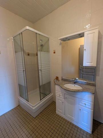 Maison de plain pied sur le bourg de Vouillé