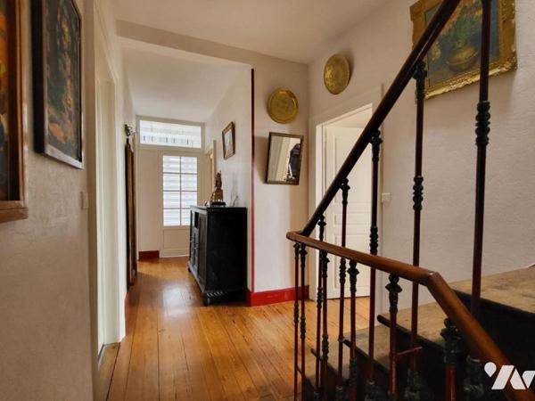 BELLE MAISON DE MAITRE AVEC GARAGES, JARDIN et VERGER