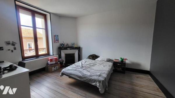 BELLE MAISON DE MAITRE AVEC GARAGES, JARDIN et VERGER