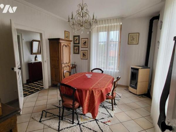 BELLE MAISON DE MAITRE AVEC GARAGES, JARDIN et VERGER