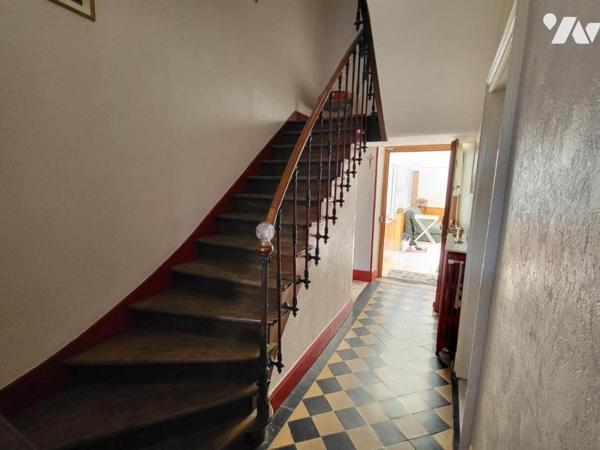 BELLE MAISON DE MAITRE AVEC GARAGES, JARDIN et VERGER