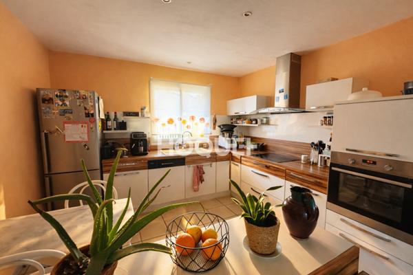 Maison de plain pied à vendre, 4 pièces 102m²