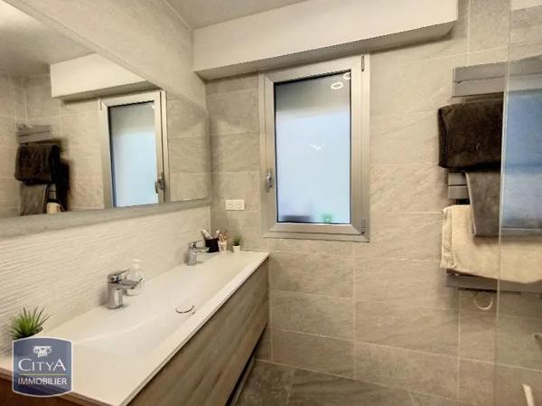 Appartement à louer 3 pièces 59.34m²