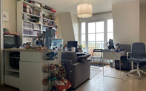 Appartement à vendre    2 pièces • 43 m2 Maisons-Alfort