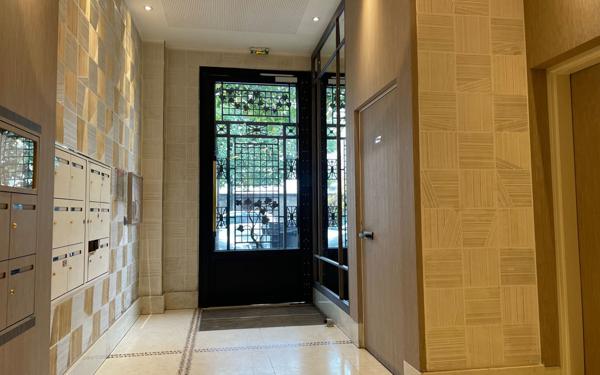 Appartement à vendre    2 pièces • 43 m2 Maisons-Alfort