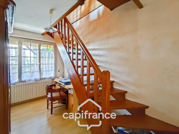 Maison à vendre 4 pièces BESSE SUR BRAYE (72) - terrain de 2086 m² -
