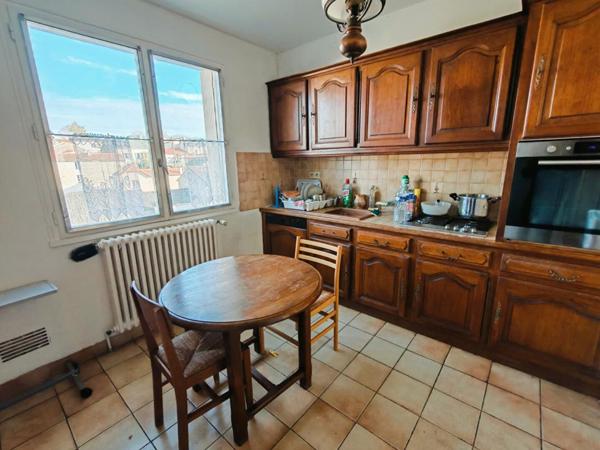 Maison Iteuil 5 pièce(s) 89 m2