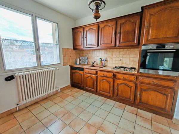 Maison Iteuil 5 pièce(s) 89 m2