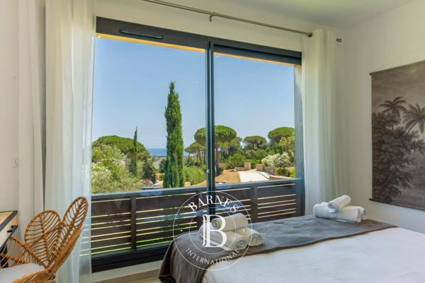 Sainte-Lucie-de-Porto-Vecchio, Villa 5 Chambres -  300 m² à vendre