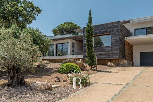 Sainte-Lucie-de-Porto-Vecchio, Villa 5 Chambres -  300 m² à vendre
