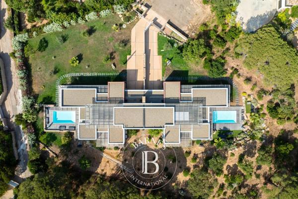 Sainte-Lucie-de-Porto-Vecchio, Villa 5 Chambres -  300 m² à vendre