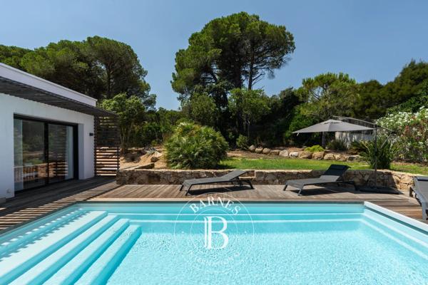 Sainte-Lucie-de-Porto-Vecchio, Villa 5 Chambres -  300 m² à vendre