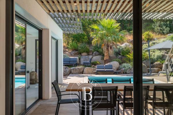 Sainte-Lucie-de-Porto-Vecchio, Villa 5 Chambres -  300 m² à vendre