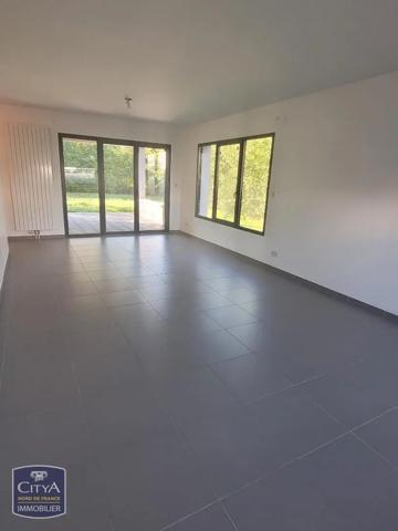 Maison à louer 4 pièces 109.6m² Hautmont (59330)