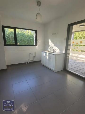 Maison à louer 4 pièces 109.6m² Hautmont (59330)
