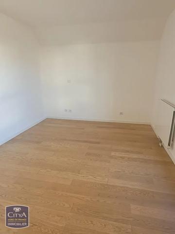 Maison à louer 4 pièces 109.6m² Hautmont (59330)