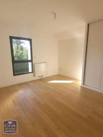 Maison à louer 4 pièces 109.6m² Hautmont (59330)