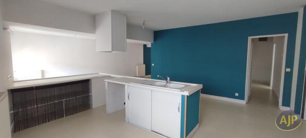 Vente immeuble Pons : 179 500 € - AJP Immobilier Pons