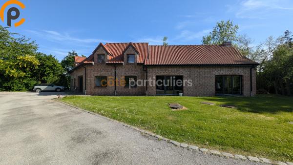 Location
                Maison235 m² - 7 Pièces -
                    VILLENEUVE D ASCQ (59650)