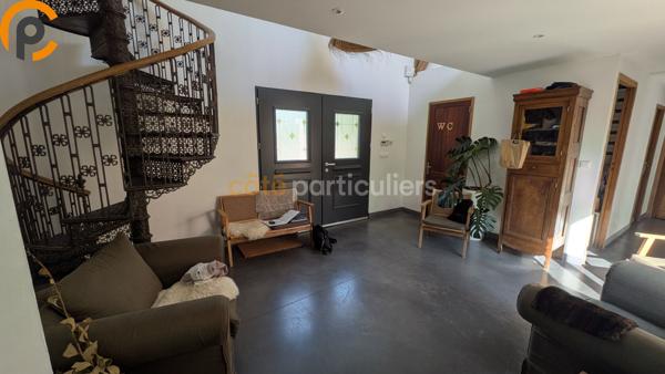 Location
                Maison235 m² - 7 Pièces -
                    VILLENEUVE D ASCQ (59650)