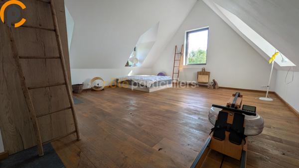 Location
                Maison235 m² - 7 Pièces -
                    VILLENEUVE D ASCQ (59650)