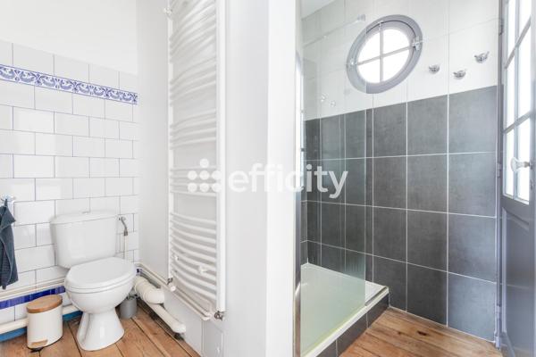 Maison
         6 pièces
        - 195 m² Exclusivité 698 000 € *