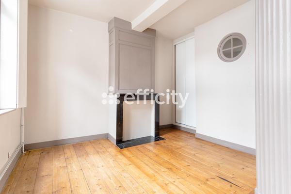 Maison
         6 pièces
        - 195 m² Exclusivité 698 000 € *