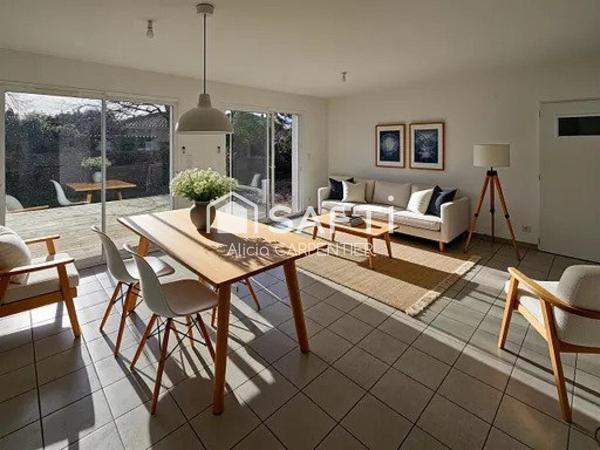 Maison de plain-pied avec 3 chambres et un garage