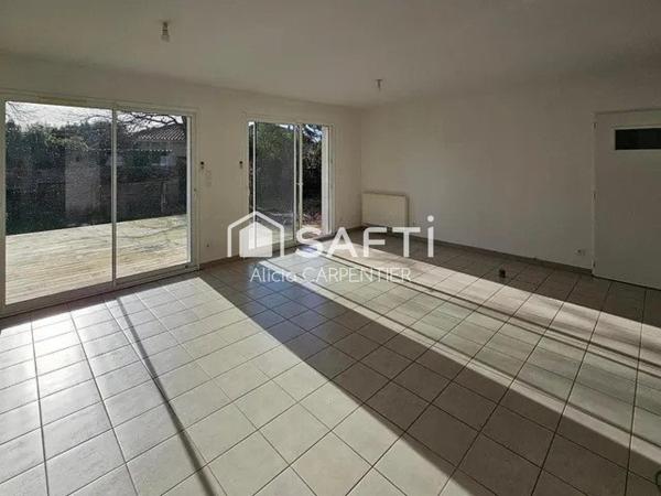 Maison de plain-pied avec 3 chambres et un garage