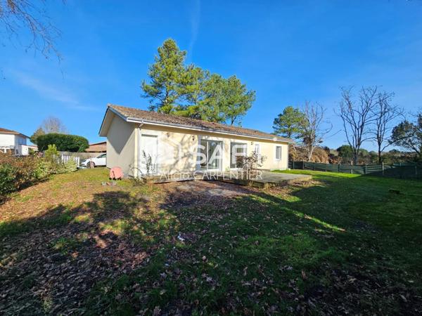 Maison de plain-pied avec 3 chambres et un garage