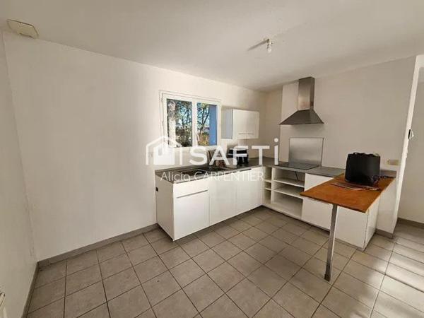 Maison de plain-pied avec 3 chambres et un garage