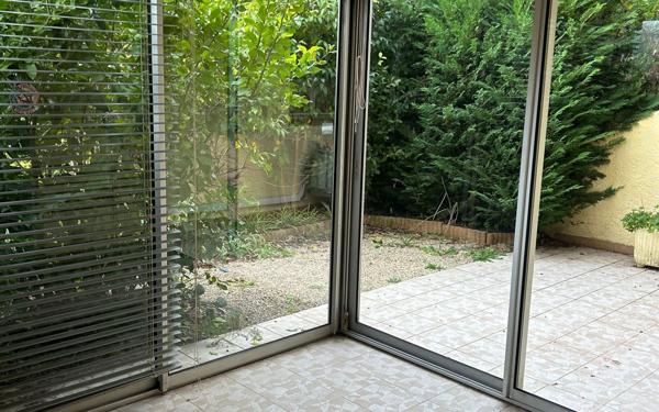 Appartement à louer    3 pièces • 49 m2 Six-Fours-les-Plages