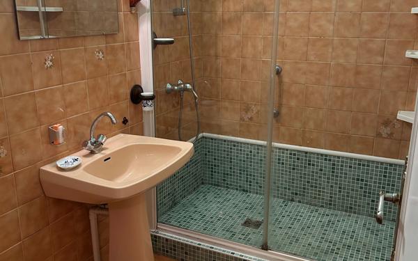 Appartement à louer    3 pièces • 49 m2 Six-Fours-les-Plages