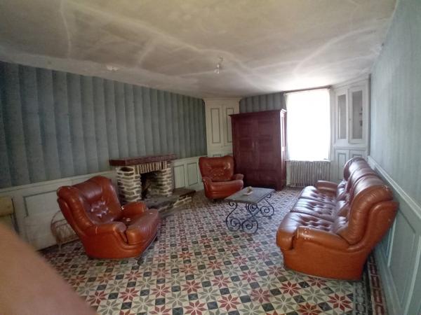 Propriete avec dependances à vendre 5 pièces Proche de THURY HARCOURT (14)