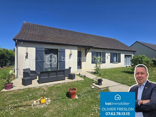 Magnifique Pavillon de plain pied de 121m² à  Cuffy

Dans un joli coin de campagne, situé dans la jolie commune de Cuffy, proche de toutes les commodités, écoles et commerces de Cuffy et de La Guerche Sur L' Aubois, nous vous présentons ce magnifique pavillon construit en 1998 d'une superficie habitable de 121 m² de plain pied, le tout sur un beau terrain arboré et clôturé de 836m².

Cette maison dispose d'une entrée qui dessert une grande pièce de vie de 50m², composée d'un salon séjour, ainsi que d'une cuisine récente ouverte aménagée et équipée avec ilôt central. La pièce de vie bénéficie de deux portes fenêtres qui donne sur une grande terrasse extèrieure.
Côté pratique, cette pièce de vie dispose d'un placard penderie à l'entrée.
Toujours depuis l'entrée un dégagement dessert un wc indépendant, une salle de bain avec douche et baignoire, ainsi que cinq chambres 4 de 10m² et une de 16m² dont quatres sont équipées de meubles dressings.
Cette maison se complète d'un espace cellier pour les machines qui donne sur le jardin.

Tous les sols de cette maison sont en carrelage (pièces à vivre, salle d'eau, cuisine) ou en parquet (chambres) , elle comporte une isolation double vitrage bois exotique sur toutes les pièces à vivre, des volets bois standards, un chauffage type pompe à chaleur réversible  Air /Air  et d'un ballon production d'eau chaude. Elle dispose de combles bien isolés et une toiture en tuiles mécaniques terre cuite en très bon état.

A l’extérieur, cette maison dispose d'une grande terrasse de 30 m² et d'un portail , le tout sur une parcelle d'environ 836m² de terrain sans vis à vis clôturé, arboré et bien entretenu .
Cette maison dispose d'un assainissement collectif de type tout-à-l'égout.

Les plus: La qualité générale du bien et son aménagement contemporain, sa proximité avec toutes les commodités de la jolie commune de La Guerche sur L'Aubois, sa pièce de vie et sa cuisine équipée, sa grande terrasse et son beau terrain.

 Photos supplémentaires disponibles sur BSK IMMOBILIER > Nos conseillers > Olivier FRESLON
 Pour tout renseignement complémentaire ou pour une visite, contactez moi au 07.62.78.13.13

Idéale pour une grande famille, cette maison est une belle opportunité à saisir, un joli coup de coeur!!!