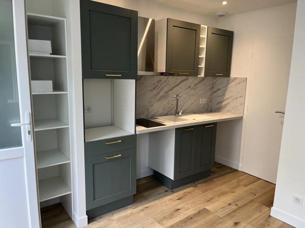 Location                                                      Appartement
                        
                     2 pièces                      28 m2                     à Brive-la-Gaillarde