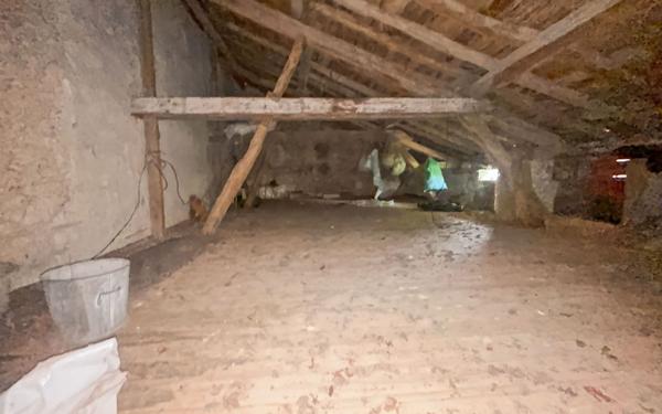 Maison à vendre    5 pièces •  Moncaut