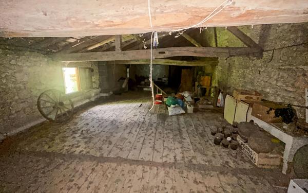 Maison à vendre    5 pièces •  Moncaut