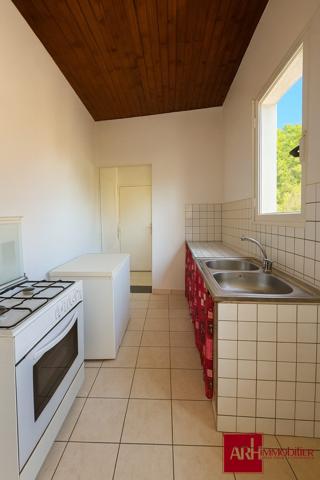 petite maison de ville a renover - T3 70m2 - terrain 209 m2