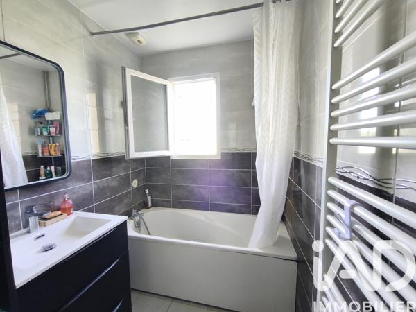 Maison à vendre 6 pièces 110 m² Péroy-les-Gombries