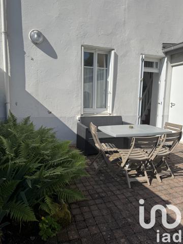 House for sale 3 rooms 77 m² Rezé