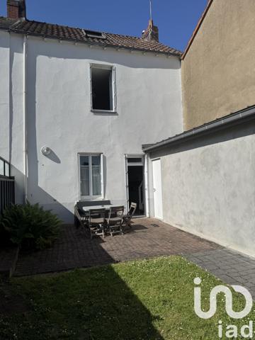 House for sale 3 rooms 77 m² Rezé