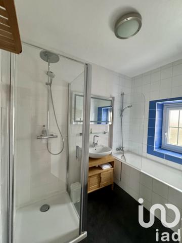 House for sale 3 rooms 77 m² Rezé