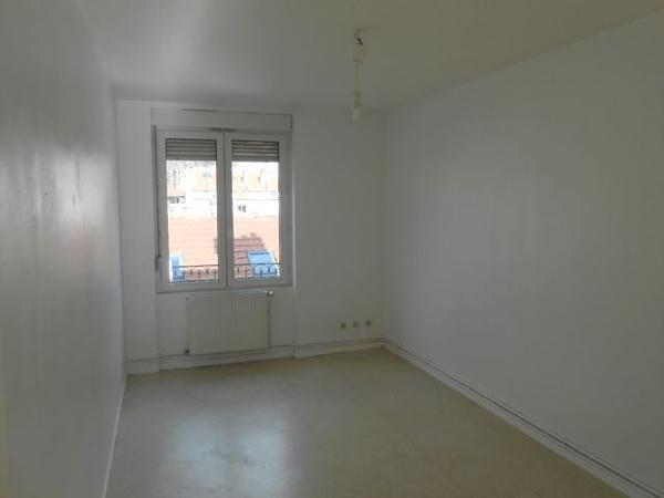 Appartement 4 pièces T4 F4 94 m² à Saint-etienne 46 RUE MULATIERE 42100 à louer