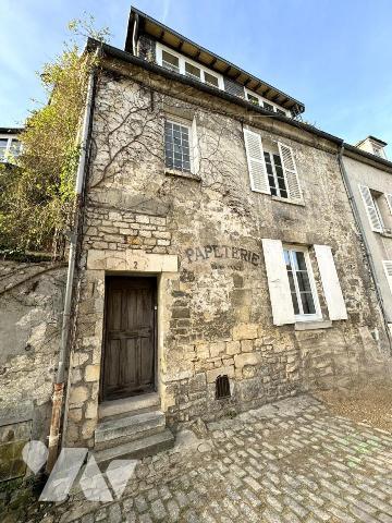 Maison de charme rénovée avec toit-terrasse et vue panoramique à Senlis