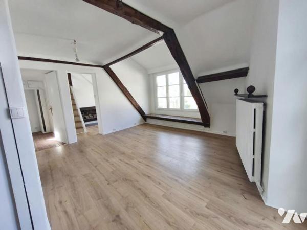 Maison de charme rénovée avec toit-terrasse et vue panoramique à Senlis