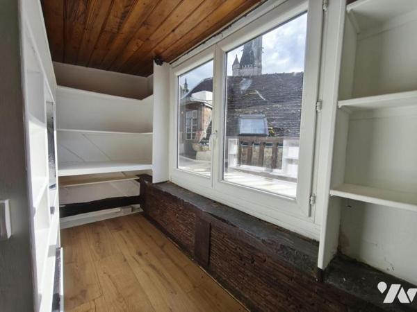 Maison de charme rénovée avec toit-terrasse et vue panoramique à Senlis