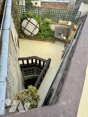Maison de charme rénovée avec toit-terrasse et vue panoramique à Senlis