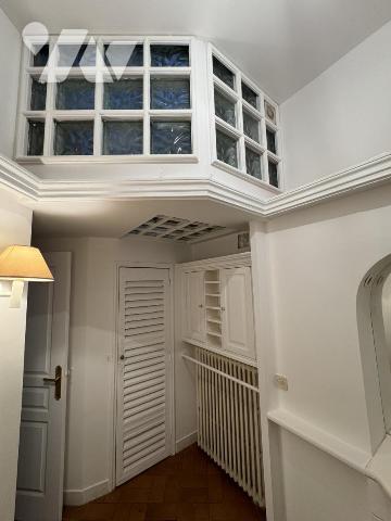 Maison de charme rénovée avec toit-terrasse et vue panoramique à Senlis
