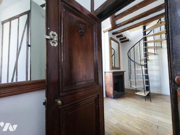 Maison de charme rénovée avec toit-terrasse et vue panoramique à Senlis
